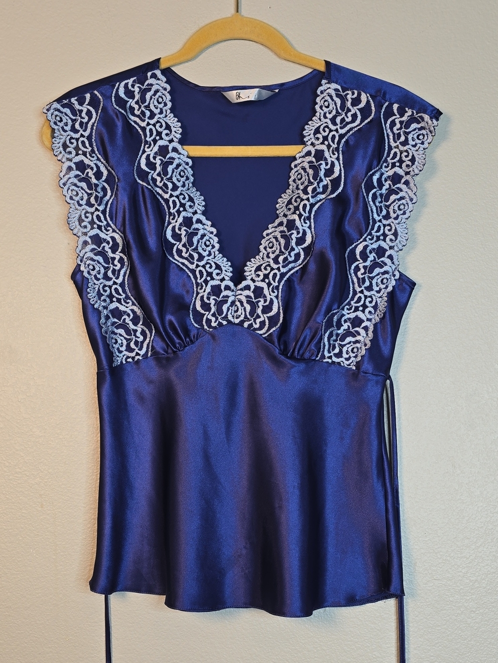 DHS Y2k Style  Silky Navy Lace-Trim Camisole  V Neck Size 10